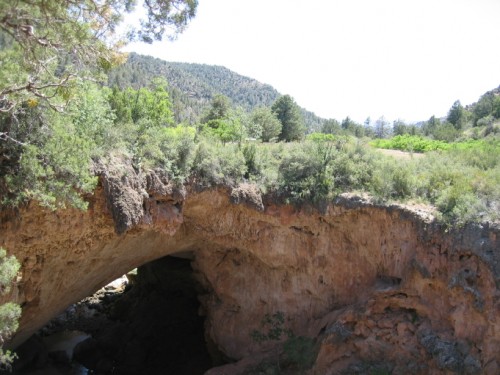 Tonto Natural Bridge 01